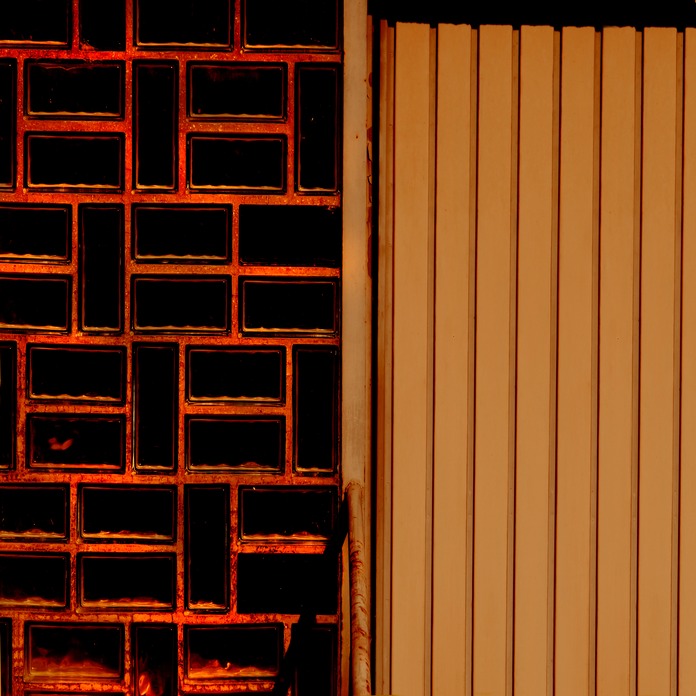 i'm left, she is right!